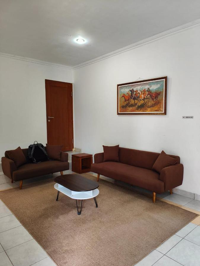 Adiputra Guesthouse 2 By Homiq Ngabean Dış mekan fotoğraf