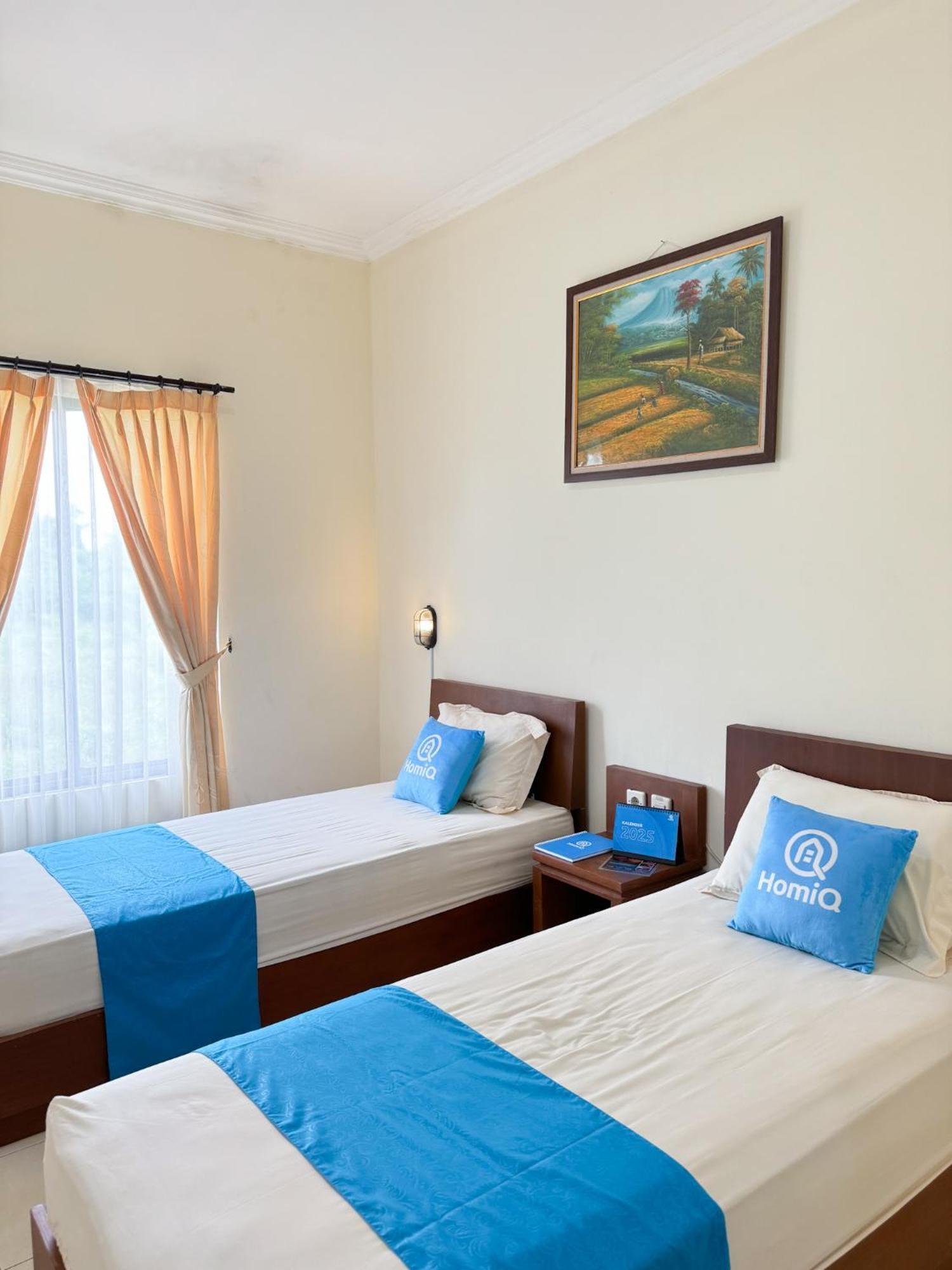Adiputra Guesthouse 2 By Homiq Ngabean Dış mekan fotoğraf